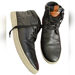 💰💖🔴Steve Madden Black and Tan Men's Sneakers